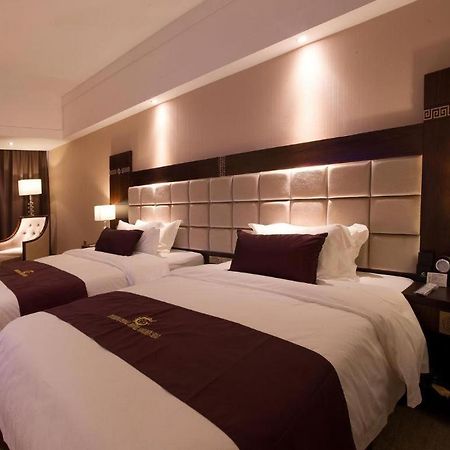 Telecom Hotel Guilin Bagian luar foto