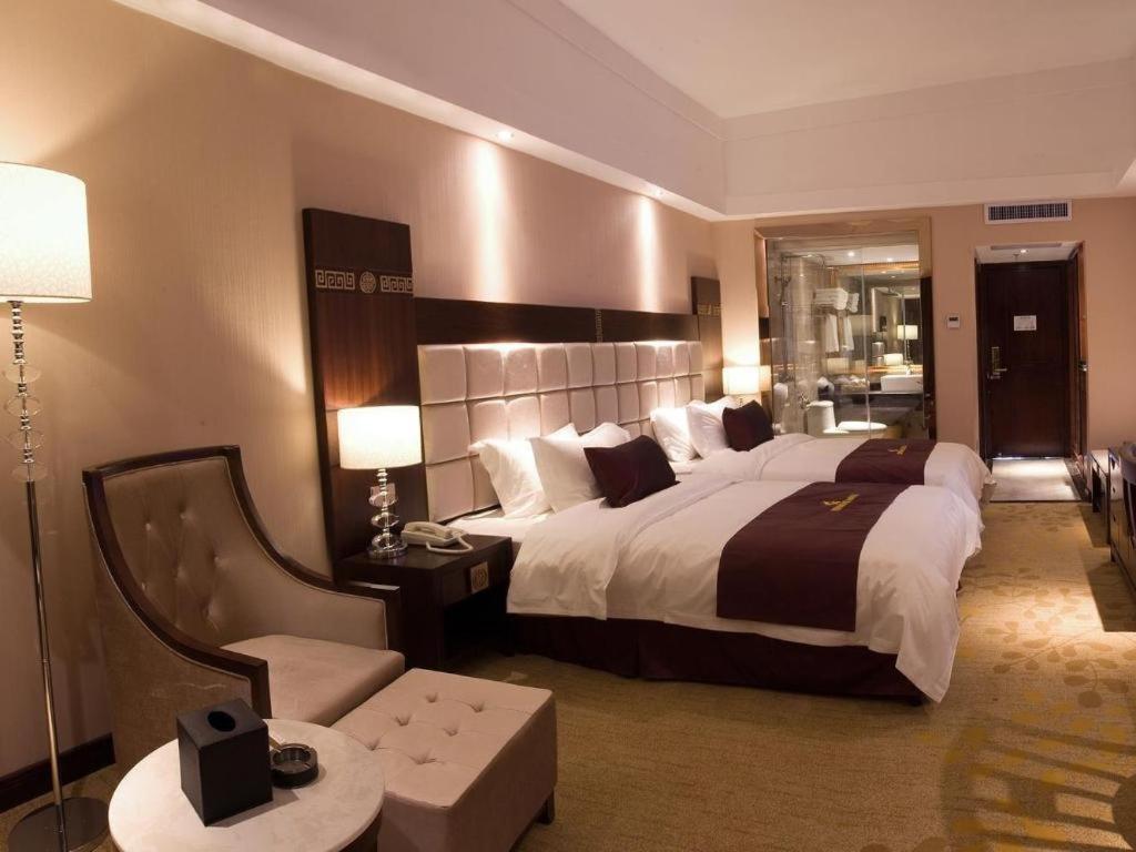 Telecom Hotel Guilin Bagian luar foto