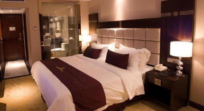 Telecom Hotel Guilin Bagian luar foto